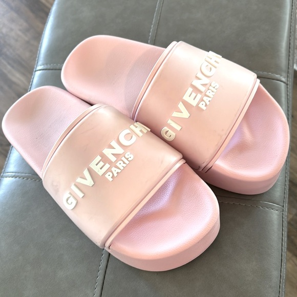 PINK GIVENCHY SLIDES ✨ - Picture 2 of 6